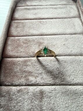 14k Emerald & Diamond Ring